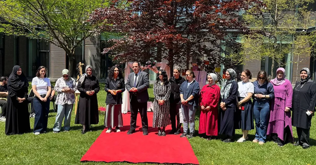 Sakarya'da özel gereksinimli bireylerin annelerine anneler günü sürprizi