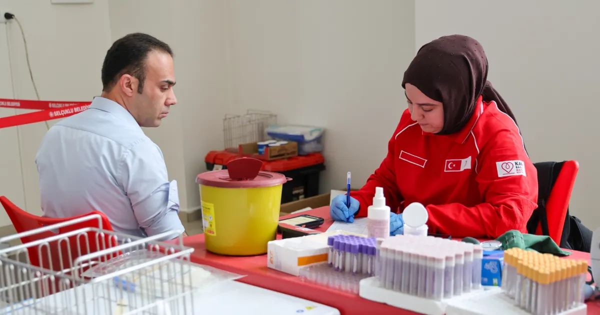 Konya Selçuklu'nun Kızılay'a desteği sürüyor