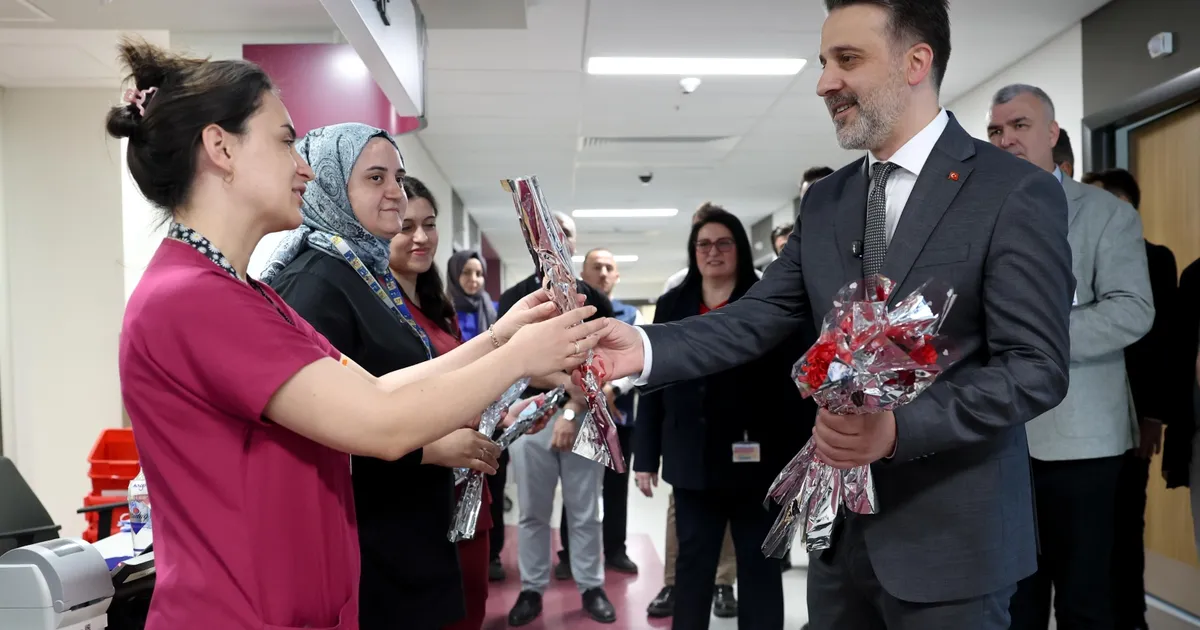 Bursa Büyükşehir'den sağlık emekçilerine anlamlı ziyaret