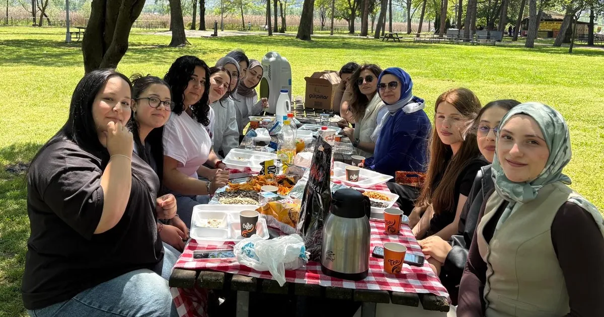 Kocaeli Beyaz Kalpler baharı karşıladı