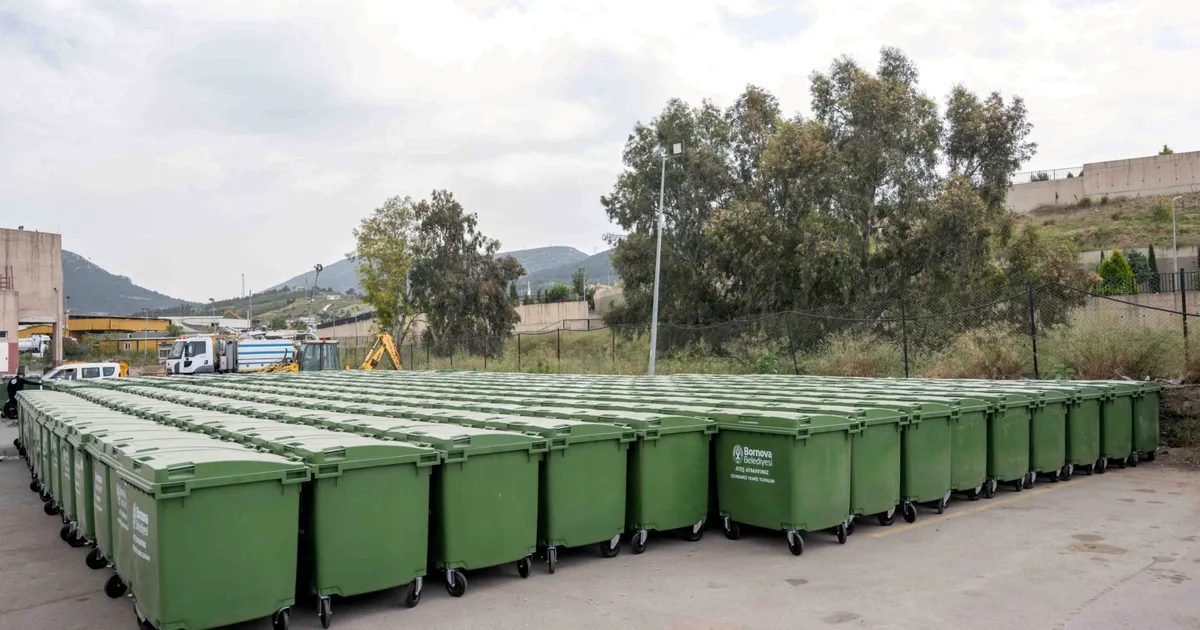 Bornova’ya 325 yeni çöp konteyneri