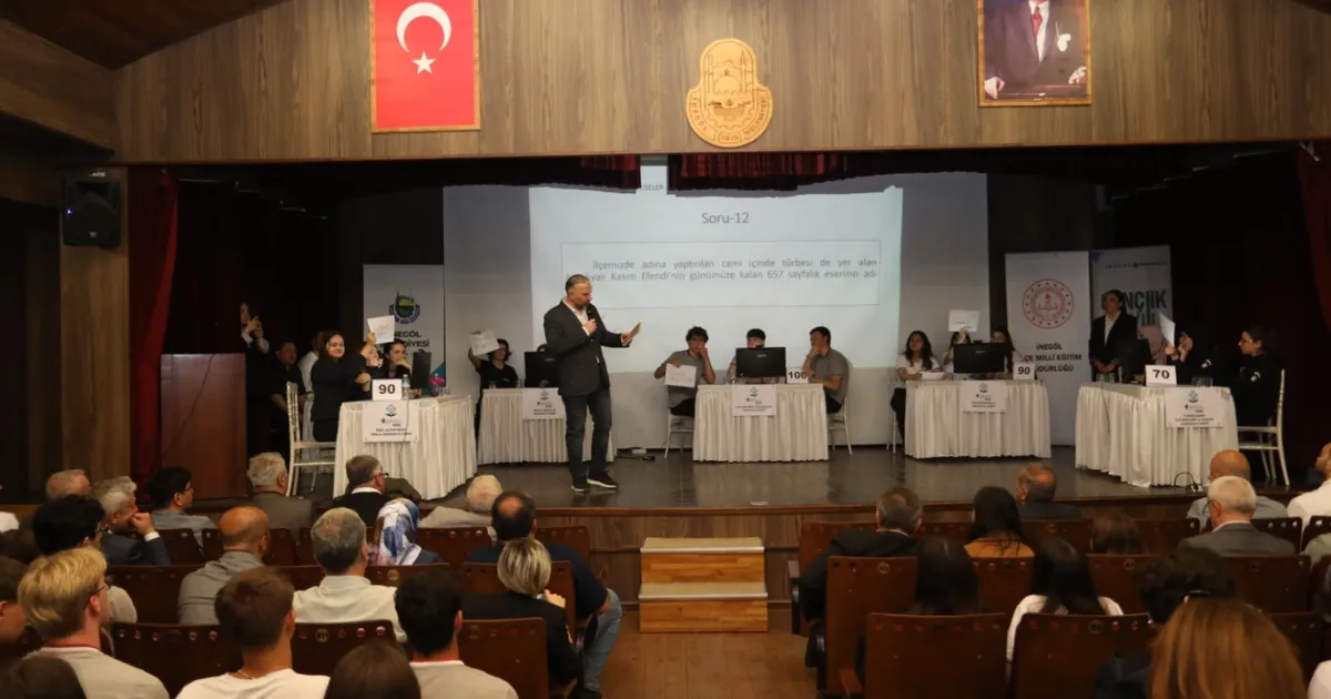 Bursa İnegöl’de gençler bilgileriyle yarıştı