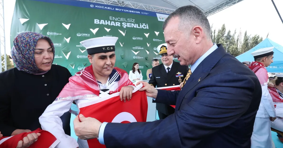 Kocaeli'de vatan aşkıyla, çakı gibi asker oldular