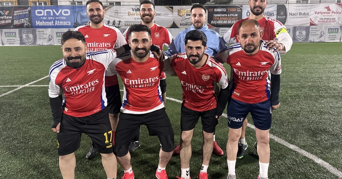Ağrı'da kurumlarar arası bol gollü galibiyet