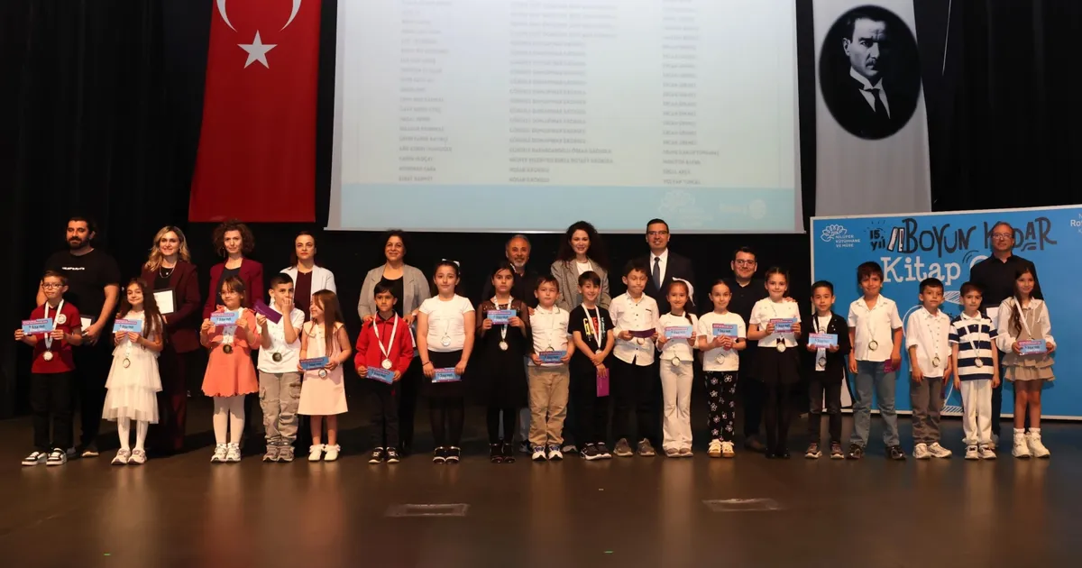 Bursa Nilüfer'de kitap kurtları ödüllendirildi