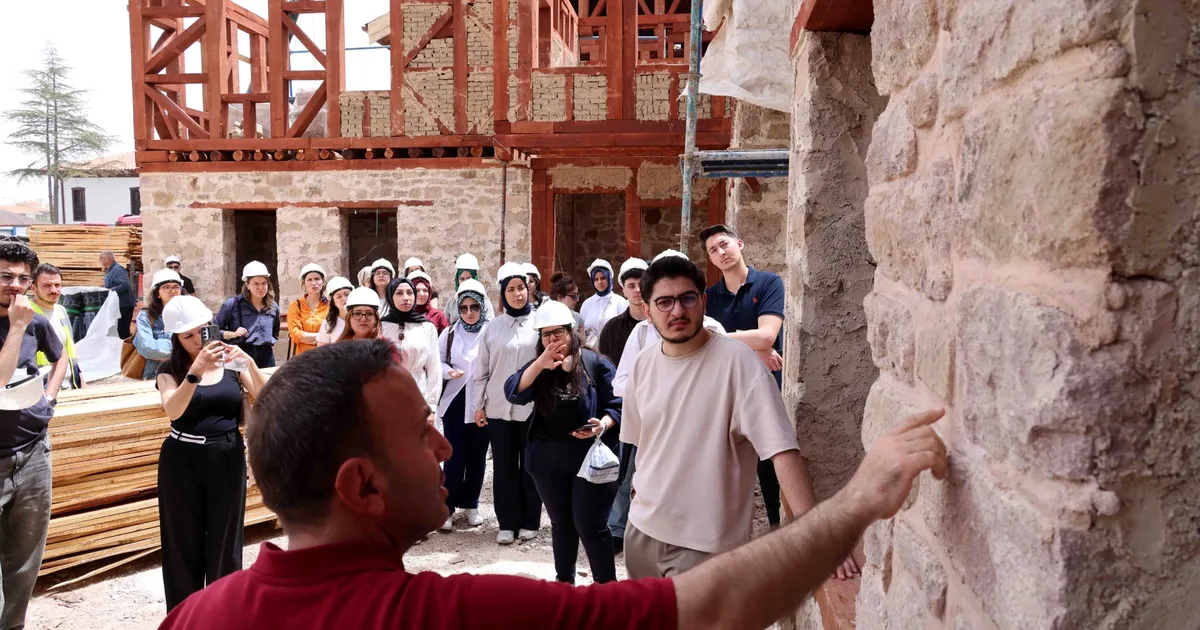 Konya'da mimarlık öğrencilerinden Arasta incelemesi - Eğitim Haberleri