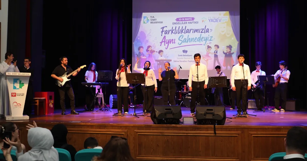Kocaeli İzmit’te özel bireylerden sanat dolu performans