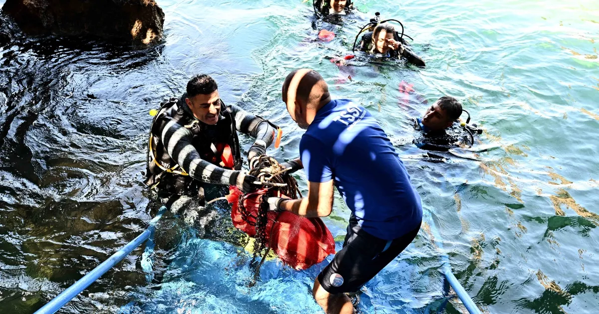 Antalya'da denizden çıkan atıklar sanat eserine dönüşecek