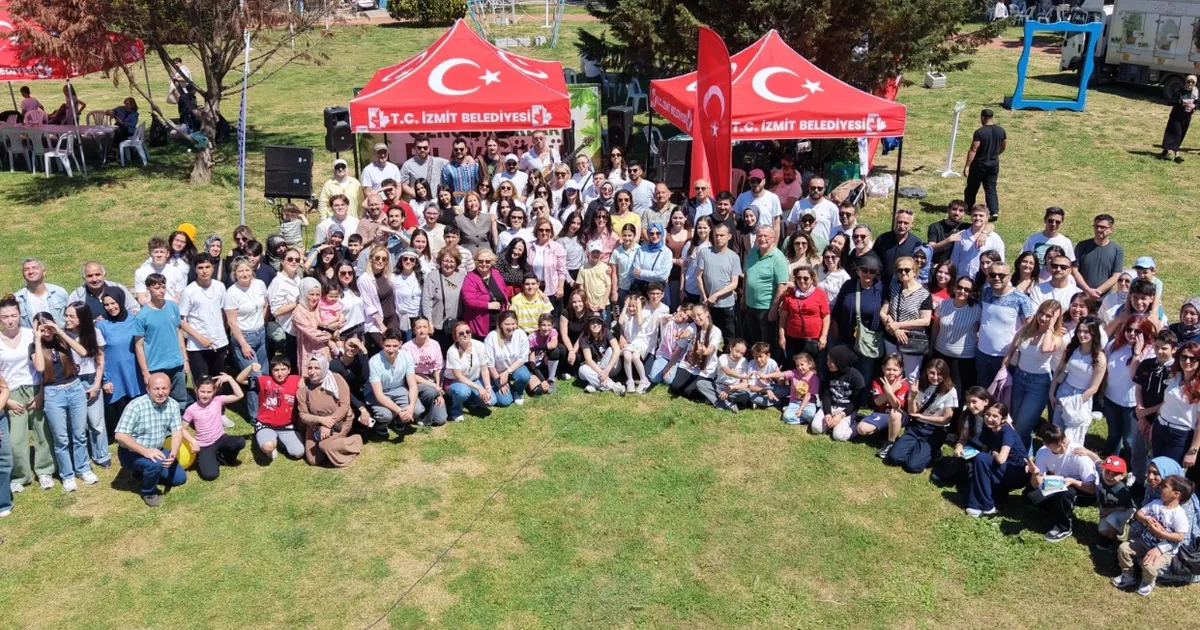 İzmit Çınar Akademisi pilav gününde buluştu - Gündem Haberleri