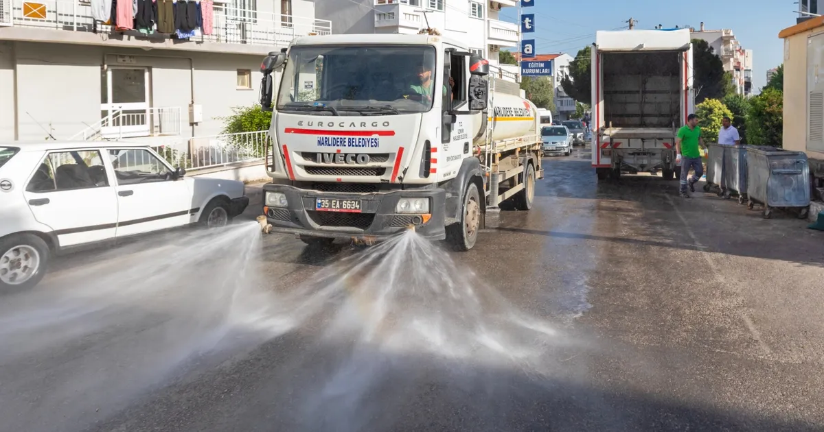 İzmir'de tertemiz Narlıdere seferberliği