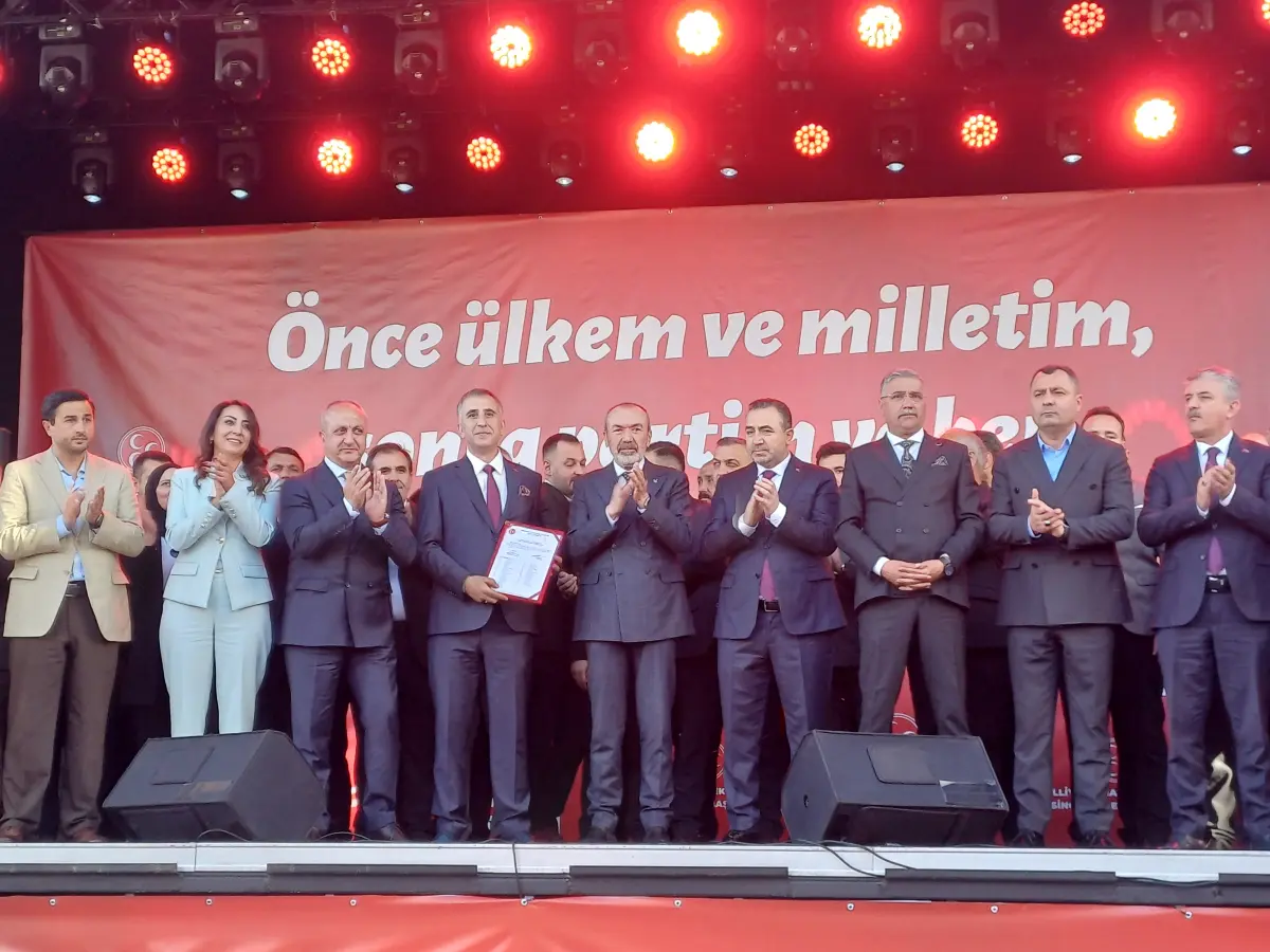 MHP Sincan İlçe Başkanlığı'nda devir teslim töreni yapıldı
