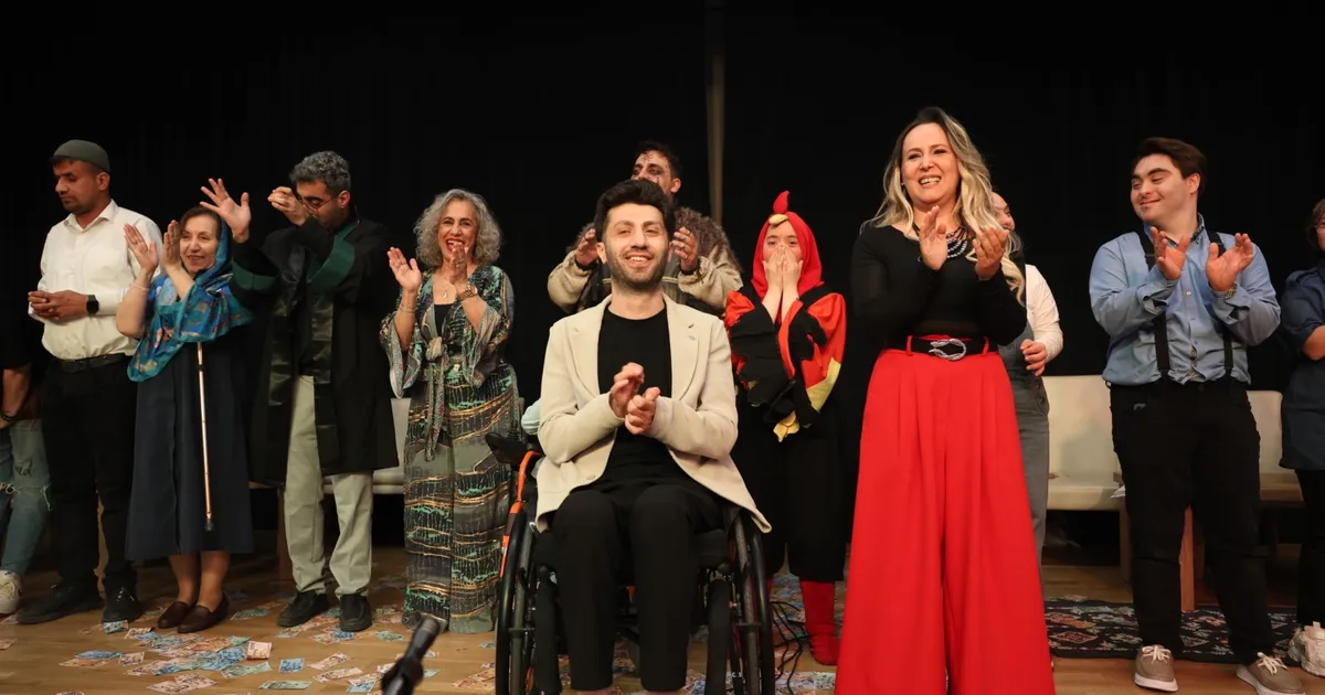 Bursa Osmangazi’de ‘Miras Değil Mübarek 2’ ayakta alkışlandı