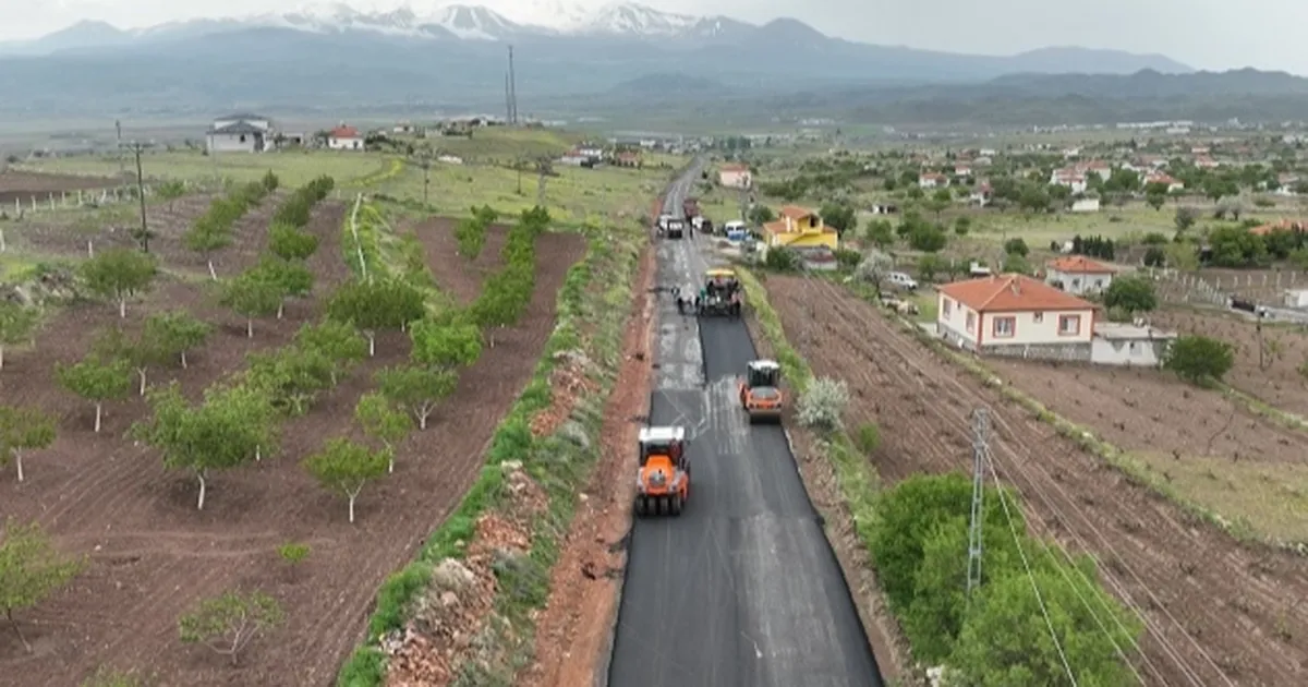 Kayseri Büyükşehir'den 10 milyon liralık asfalt çalışması