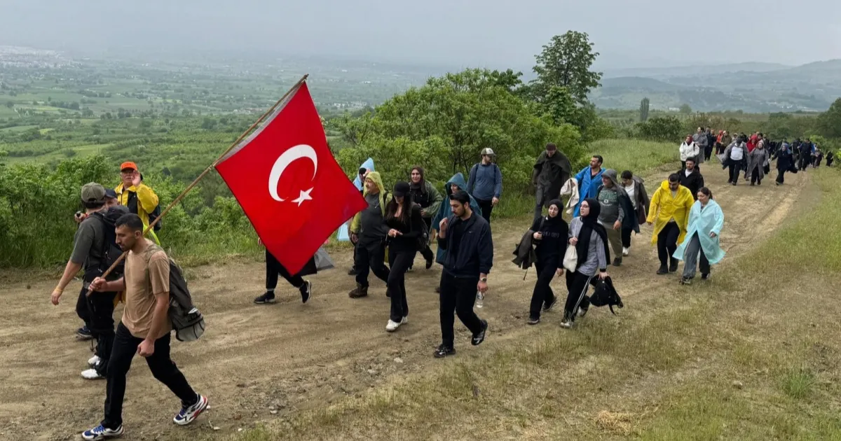 Bursa İnegöl’de doğa severler 19 Mayıs için yürüdü - Bursa Haberleri