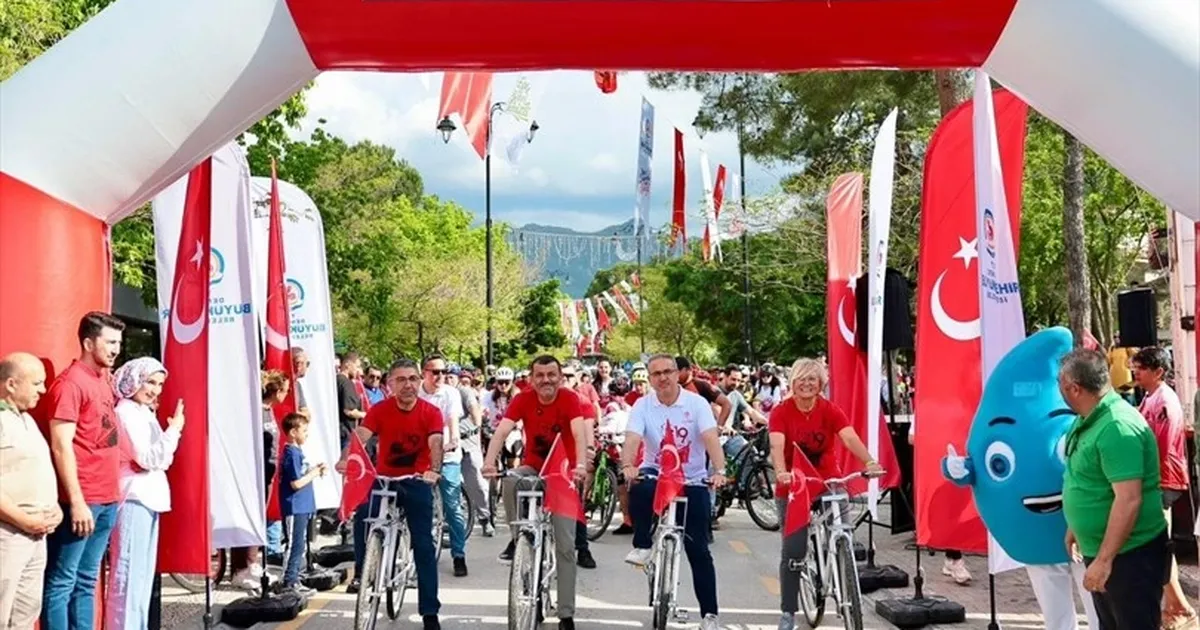 Denizli'de 19 Mayıs ruhuyla umuda pedal çevirdiler
