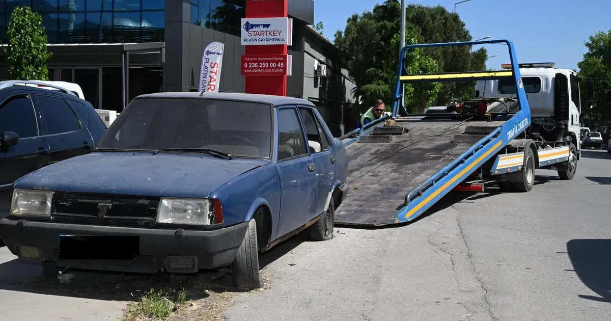 Manisa sokakları hurda araçlardan temizleniyor - Gündem Haberleri