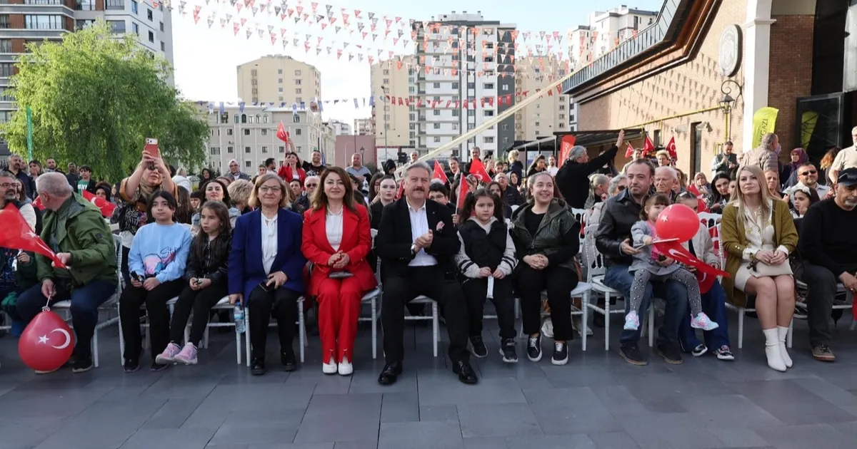 Çarşı Melikgazi'de 19 Mayıs coşkusu - Gündem Haberleri