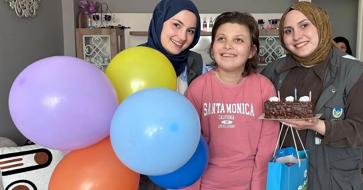 Sakarya'da özel bireylere Büyükşehir’den doğum günü sürprizi