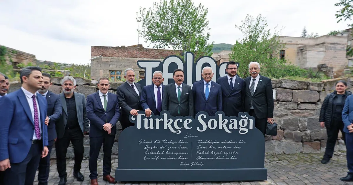 Ortak Türk Alfabesi Anıtı Kayseri Talas'ta açıldı - Gündem Haberleri