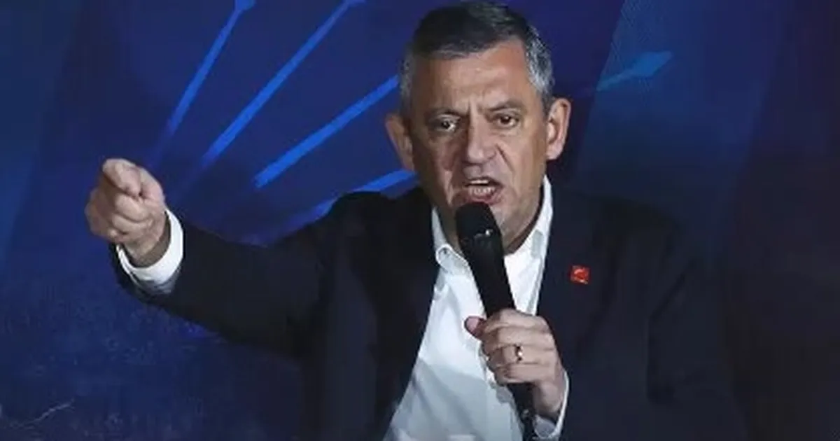 CHP'ye destek ve dayanışma ziyaretleri sürüyor... Özgür Özel: Asla teslim olmayacağız - Siyaset Haberleri