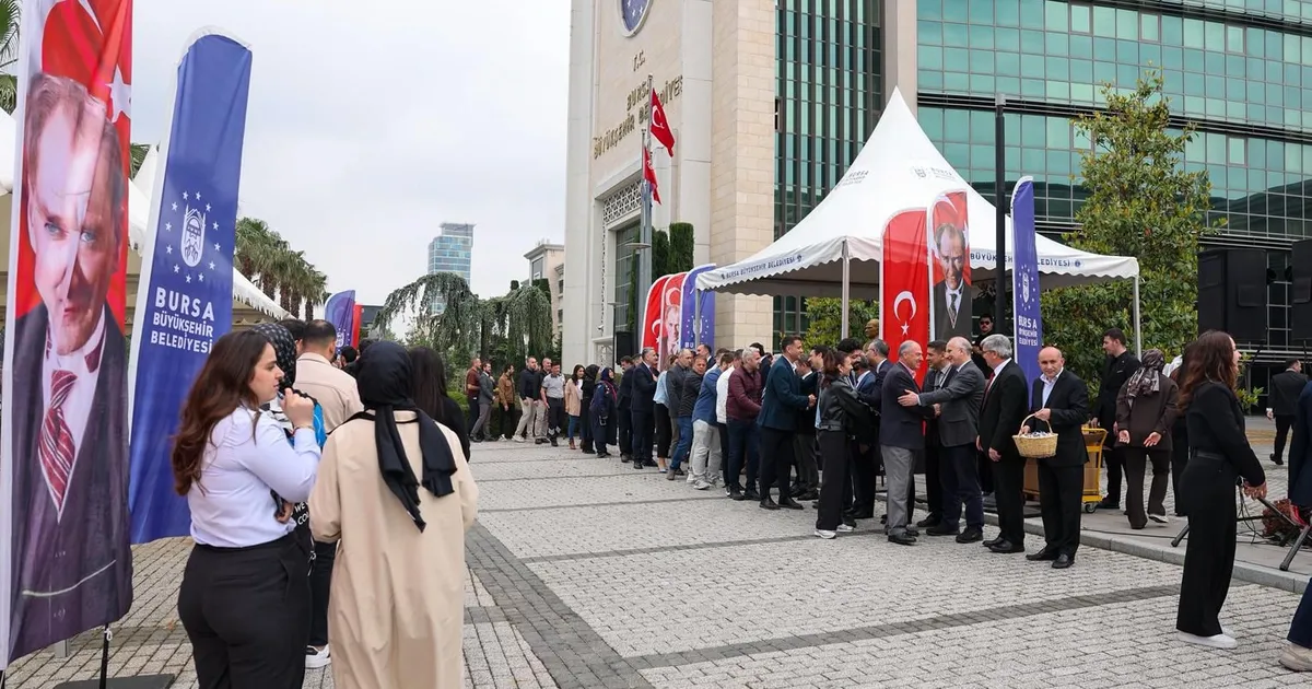 Bursa Büyükşehir ailesi bayramlaştı