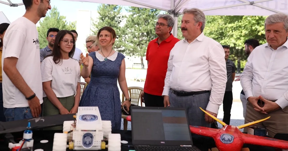 Kayseri Melikgazi'den gençlerin projesine destek