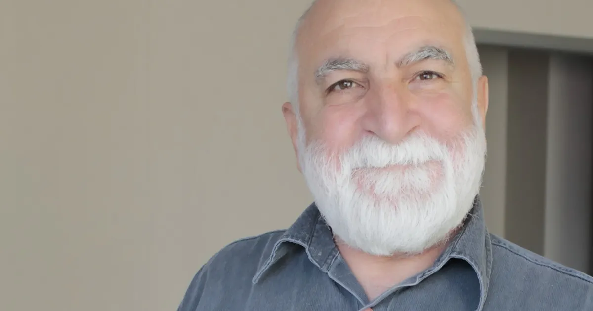 Yazar Mustafa Özke’nin ‘Dışarıdaki Ben’ öyküsü 100 binlere ulaştı - Gündem Haberleri