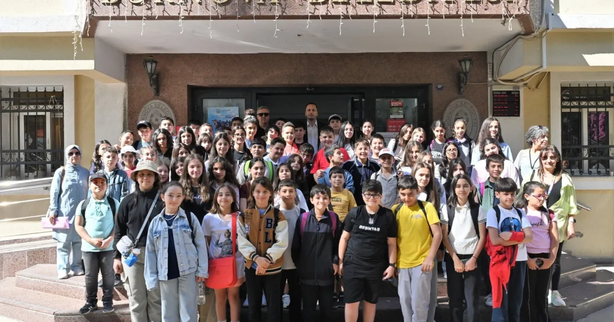 İzmirli miniklerden Bornova Belediyesi’ne ziyaret