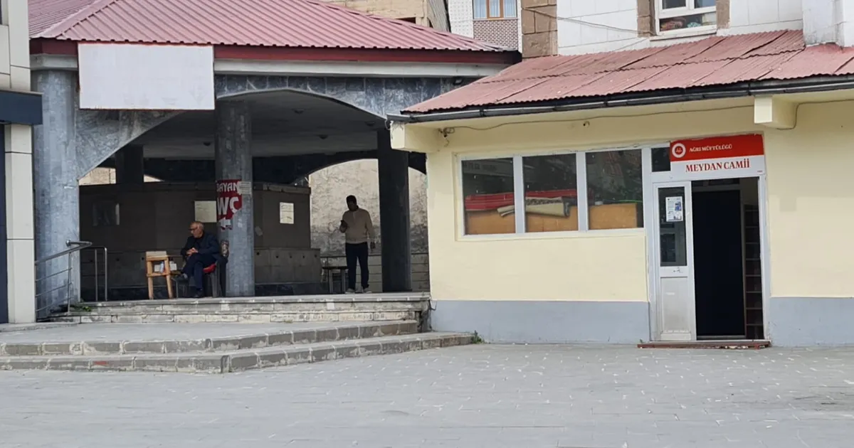 Ağrı Meydan Camii şadırvanda musluk krizi