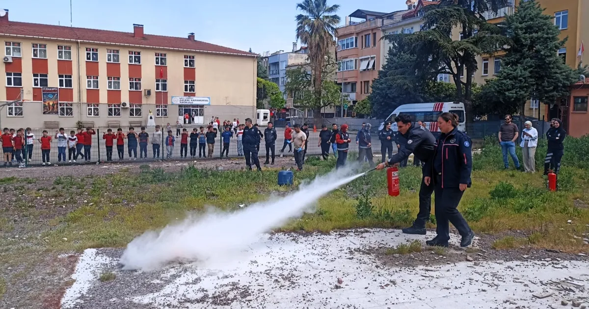 Kocaeli'nde emniyet güçleri afetlere karşı hazır kıta
