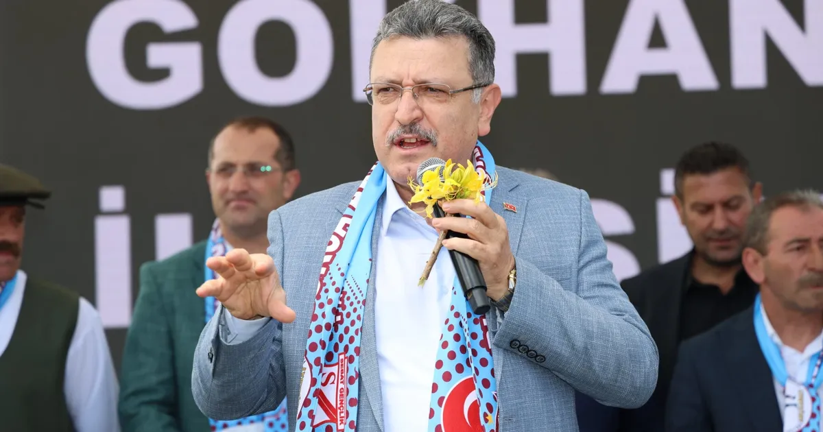 Trabzon'da Başkan Genç’ten şenlikte yol müjdesi