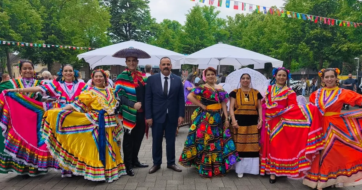 Almanya Dinslaken'de binlerce kişi geleneksel kutlamada buluştu - Dünya Haberleri