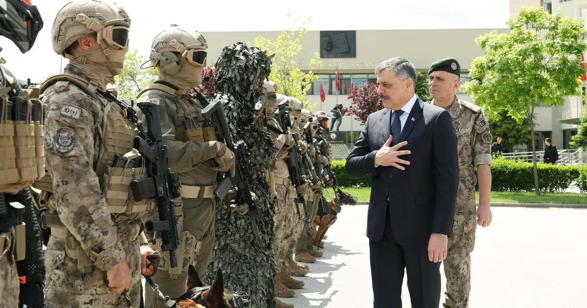 Bakan Çiftçi'den 15 Temmuz’un kahramanlarına ziyaret