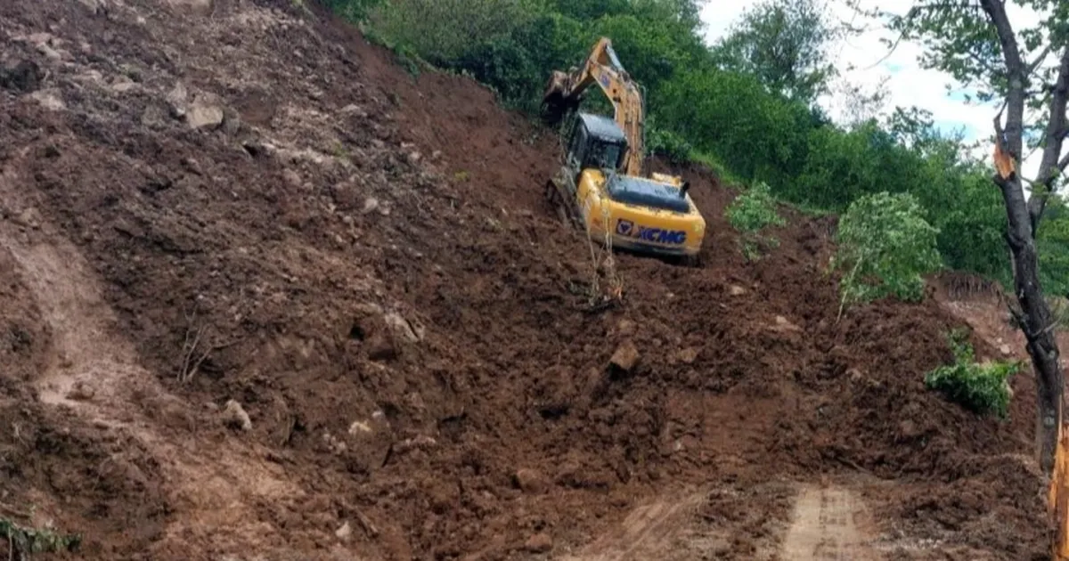Ordu’da yoğun yağış sonrası heyelan mesaisi