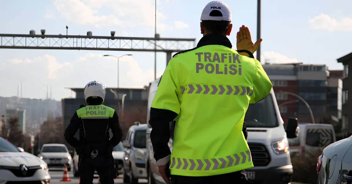 İstanbul'da korsan taşımacılık denetimleri: 12 bin 975 kişiye işlem