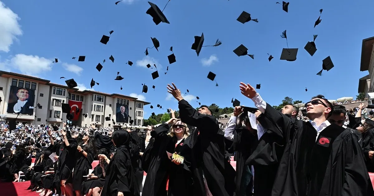 Türkiye'de yükseköğretim mezuniyetinde rekor artış! Gençlerin yarısına yakını üniversite mezunu