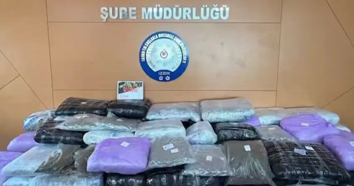 İzmir’de uyuşturucu operasyonu... 371 kilogram skunk ve esrar ele geçirildi