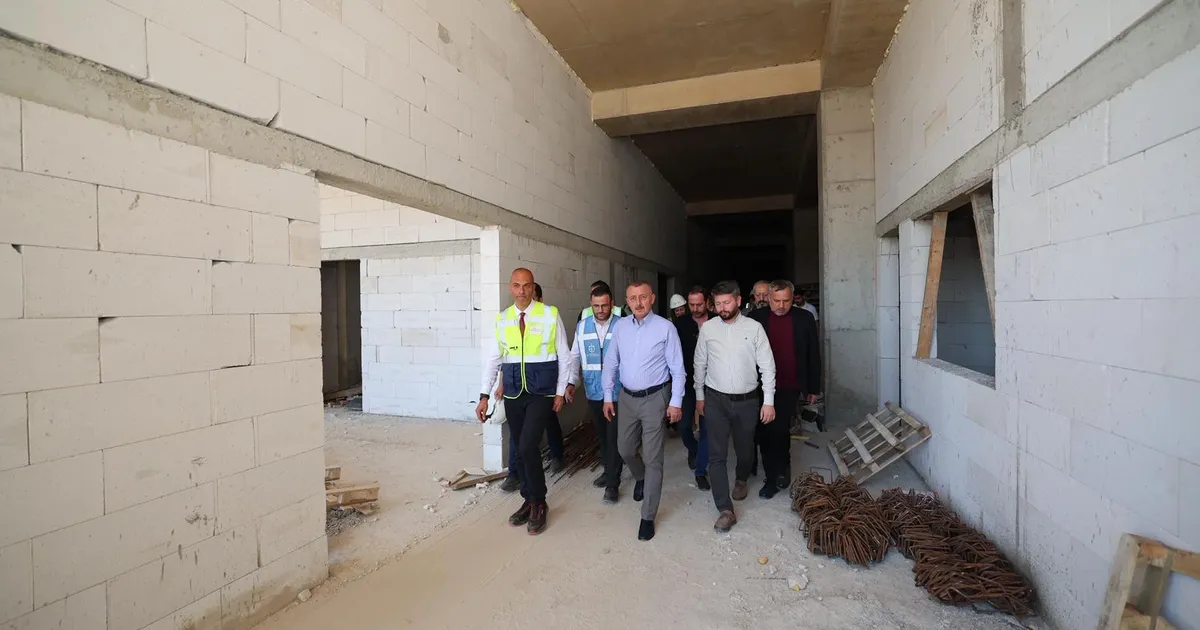 Kocaeli'de Başkan Büyükakın çalışmaları inceledi