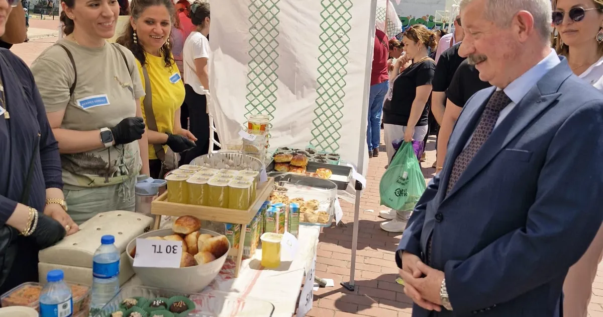 Edirne Keşan'da Raşit Efendi İlkokulu’nda çifte coşku