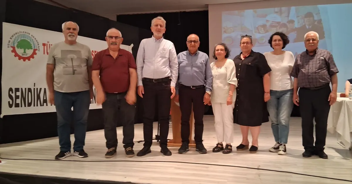Keşan'da Tüm Emeklilerin Sendikası'nda Ahmet Erkan'a güven oyu