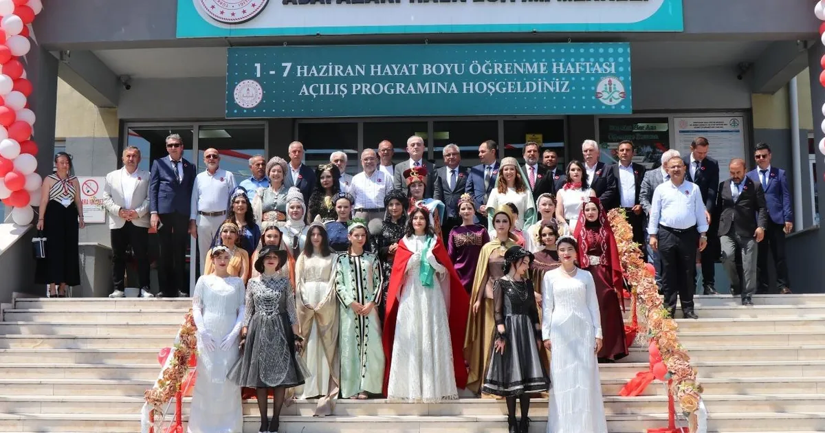 Sakarya'da Hayat Boyu Öğrenme Haftası'na renkli açılış