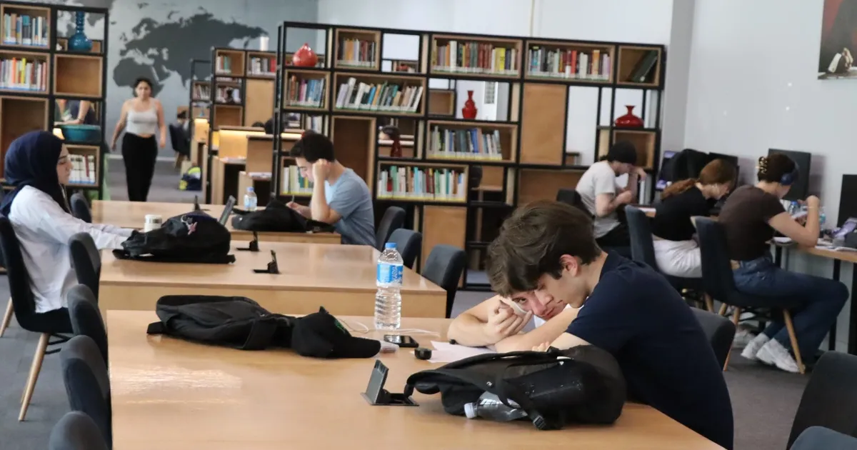 İzmit’te sınav öncesi gençlerin adresi kütüphaneler - Eğitim Haberleri