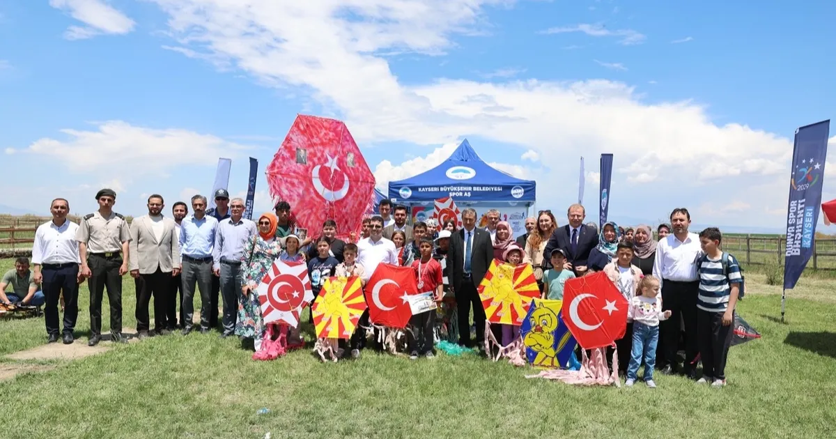 Kayseri Büyükşehir'den Sultan Sazlığı'nda uçurtma şenliği - Gündem Haberleri