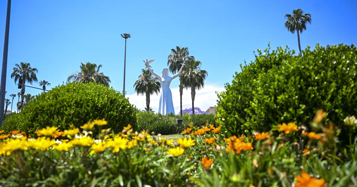Mersin’de kent estetiğine yaz dokunuşu