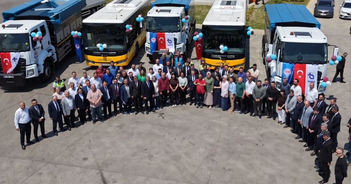 Trabzon Büyükşehir Belediyesi filoya 5 yeni araç kazandırdı
