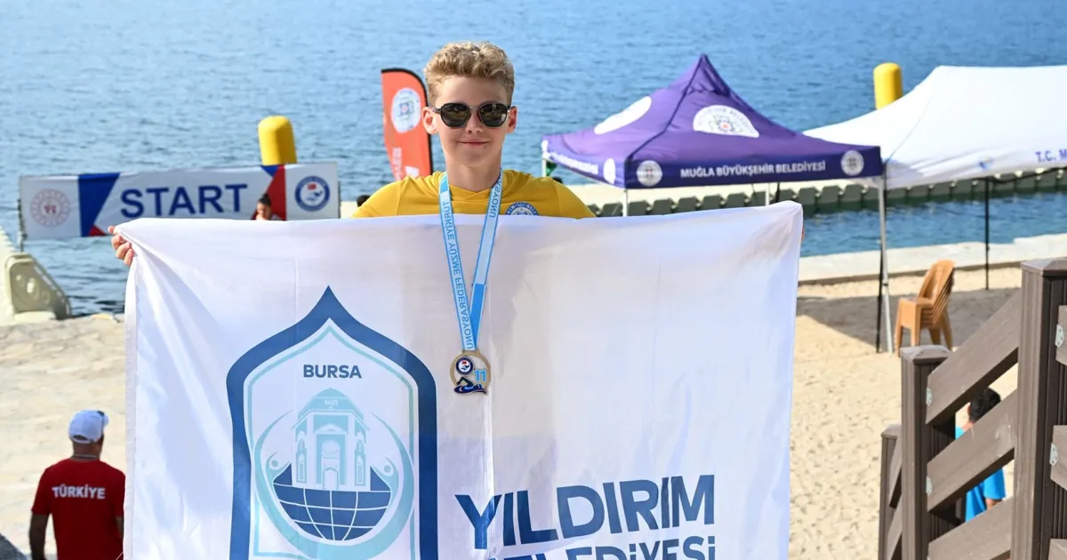 Bursa Yıldırımlı yüzücülere milli gurur