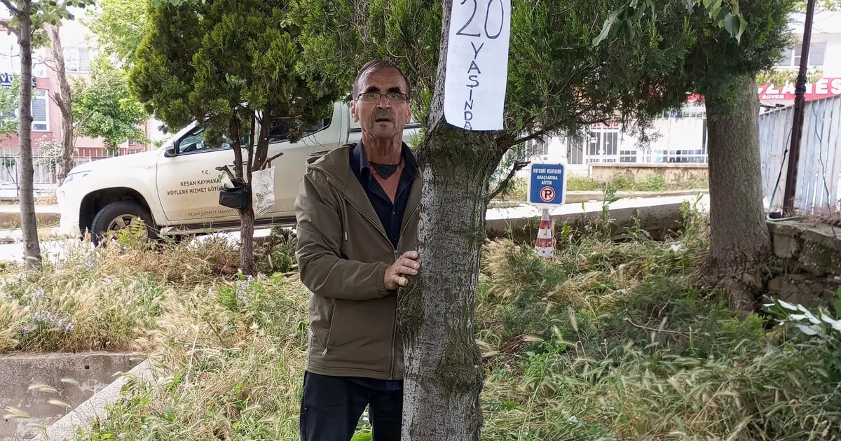 Keşan'da yıllar önce diktiği ıhlamurları kendi elleriyle bakıma aldı - Gündem Haberleri