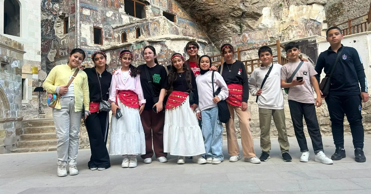 Mardin'den Karadeniz'e sanat köprüsü: Yeşilli YBO Korosu tarih yazdı!