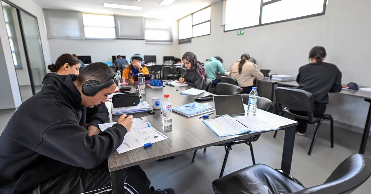 Mersin’de okuma salonları gençlere eğitimde destek sunuyor
