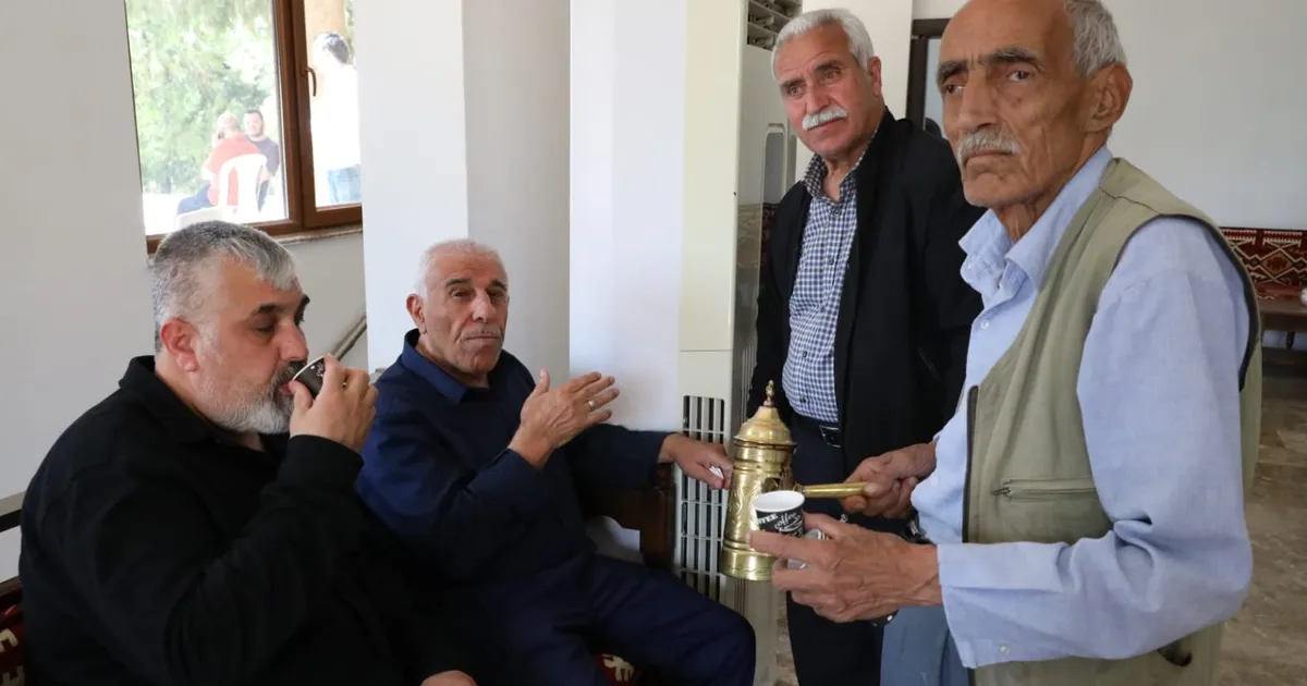 Mardinli Veysi Usta 64 yıldır acıyı tatlıyı mırra ile paylaşıyor
